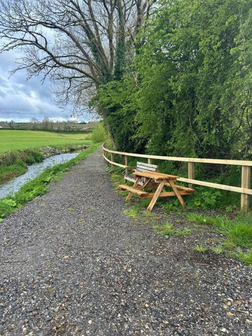 Riverside Cabin Limerick Junction 외부 사진